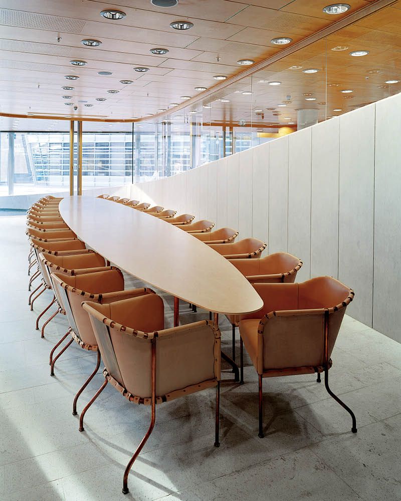A group of Ambassad armchairs around a conference table.